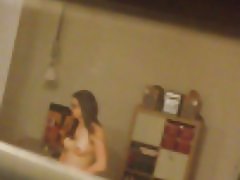 השכן חלון 099