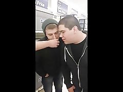 הבחורה ויסקונסין ממשש בשירותים ציבוריים ו... - nicolo33