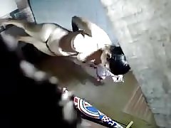 אינדונזית-milf השכן במקלחת