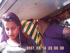 ג'ינס Beurette בתחת 2