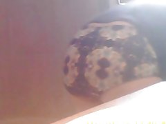 Milf דודה חסר שיניים טואלט מראה נחמד בתחת שלי 1