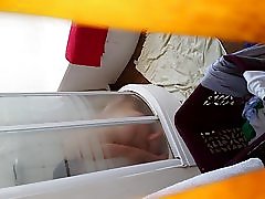 אורגזמה במקלחת