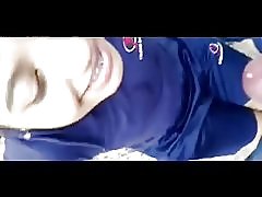 התגובה של Giovana komal